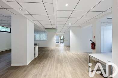 Commerce  1365000 €