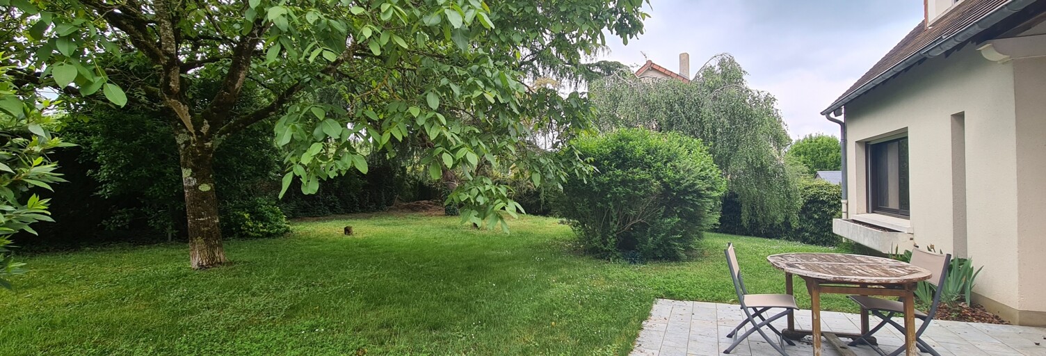 Maison 8 Pièces 196 m² à vendre à Yvré-l'Évêque (72530)