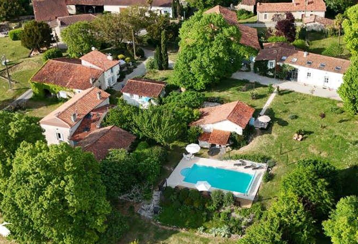 Domaine de 8 pièces principales — photo 1