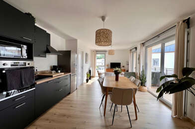 Appartement 3 pièces 880 €