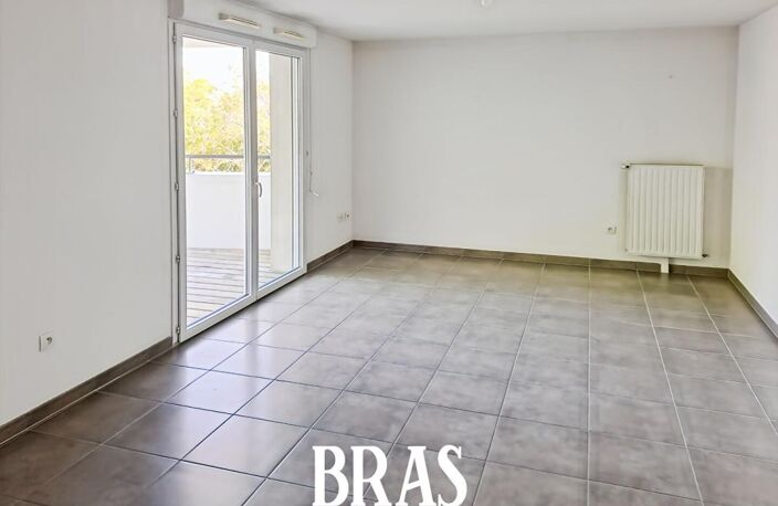 SAINT HERBAIN, T3 avec terrasse! — photo 2