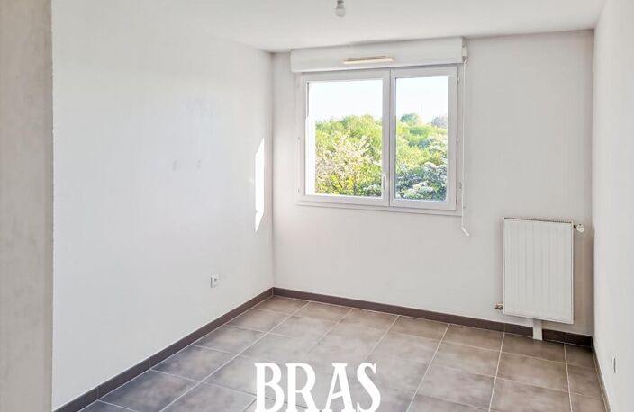 SAINT HERBAIN, T3 avec terrasse! — photo 4
