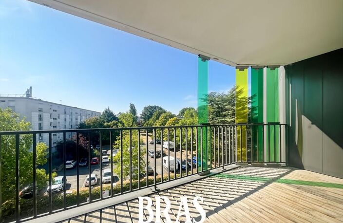 RUE DE LA RIVETERIE - T3 avec balcon et parking — photo 3