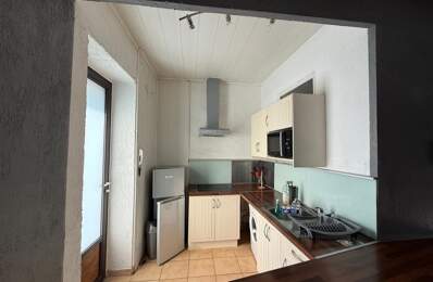 Appartement À Vendre: Nîmes proches Arènes et hypercentre : charmant P2 + dépendance : vendu meublé! VITE! — photo du bien