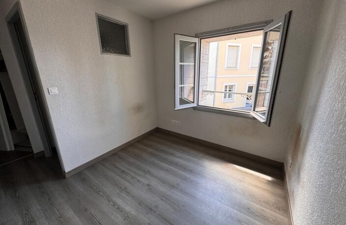   INVESTISSEMENT IDEAL EN PLEIN CENTRE DE DAX !   — photo 4