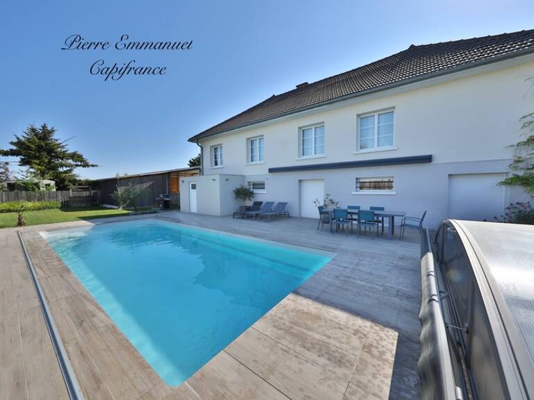 Maison à vendre 10 pièces SAINT AMBREUIL (71) — photo 1