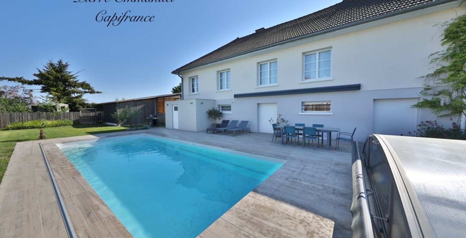 Maison à vendre 10 pièces SAINT AMBREUIL (71) — photo 1