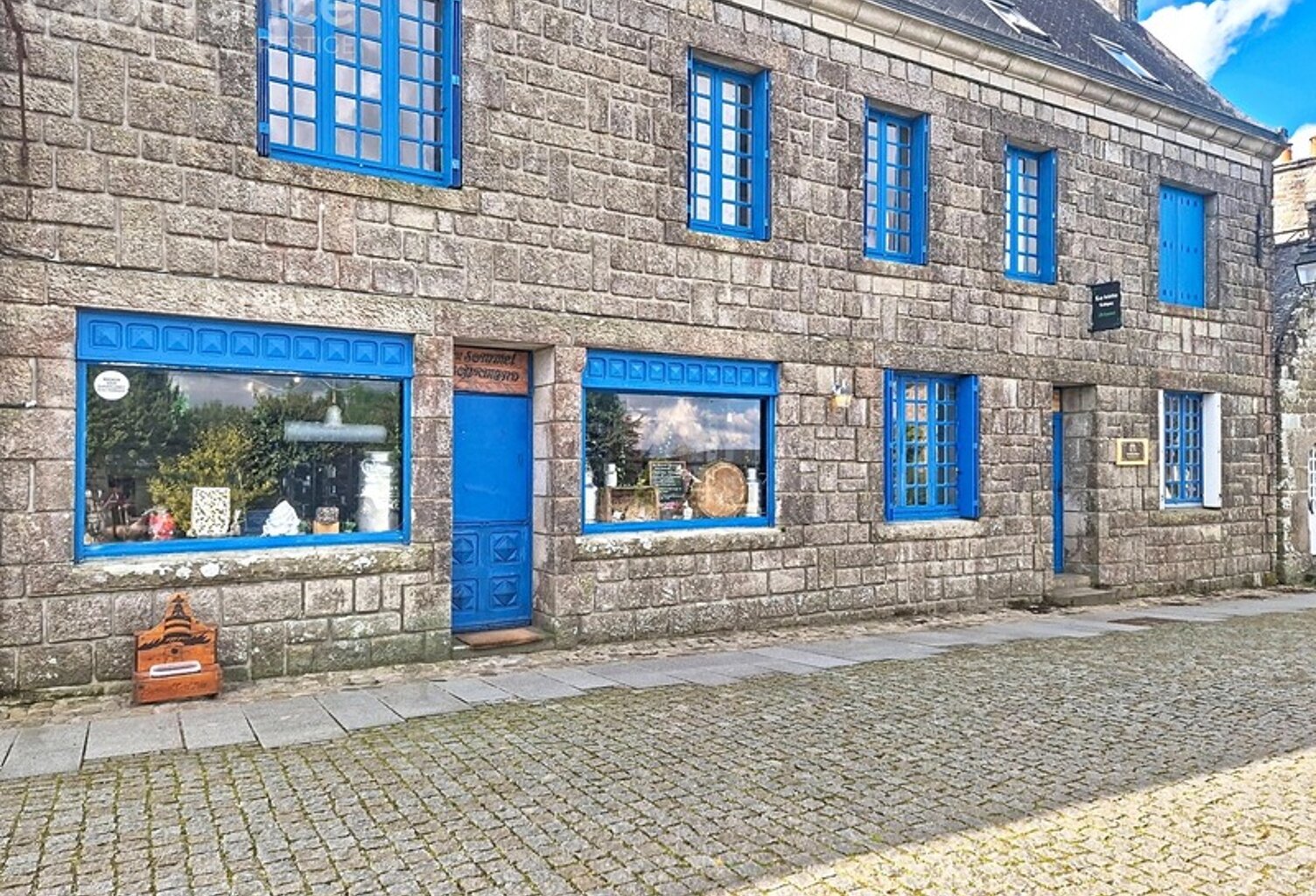 Immeuble de caractère au cœur de Locronan – investissement patrimonial et locatif — photo 1