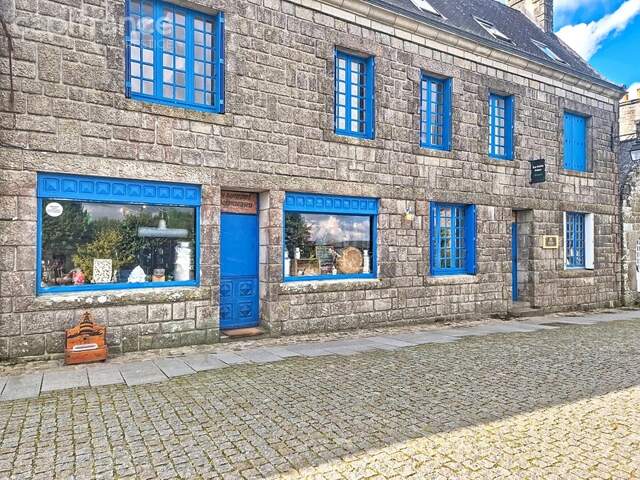 Immeuble de caractère au cœur de Locronan – investissement patrimonial et locatif — photo du bien