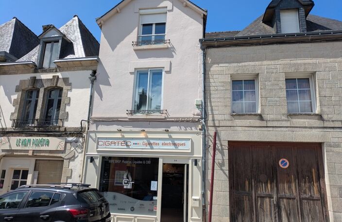GUEMENE SUR SCORFF IMMEUBLE DE 230M² ENVIRON SUR 3 NIVEAUX AVEC JARDIN — photo 2