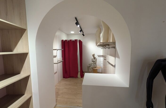 GUEMENE SUR SCORFF IMMEUBLE DE 230M² ENVIRON SUR 3 NIVEAUX AVEC JARDIN — photo 4