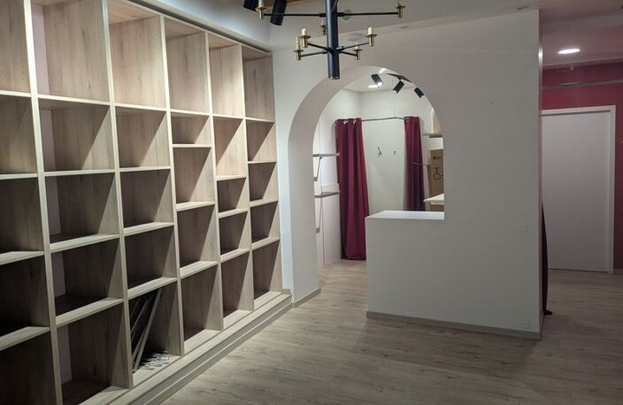 GUEMENE SUR SCORFF IMMEUBLE DE 230M² ENVIRON SUR 3 NIVEAUX AVEC JARDIN — photo 5
