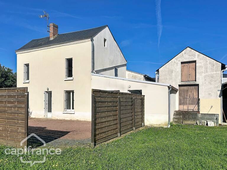 Volume et Potentiel : A vendre … Un grand atelier Indépendant et une maison 4 pièces - THOUARS (79) — photo 1