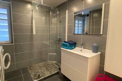Appartement 4 pièces 975 €