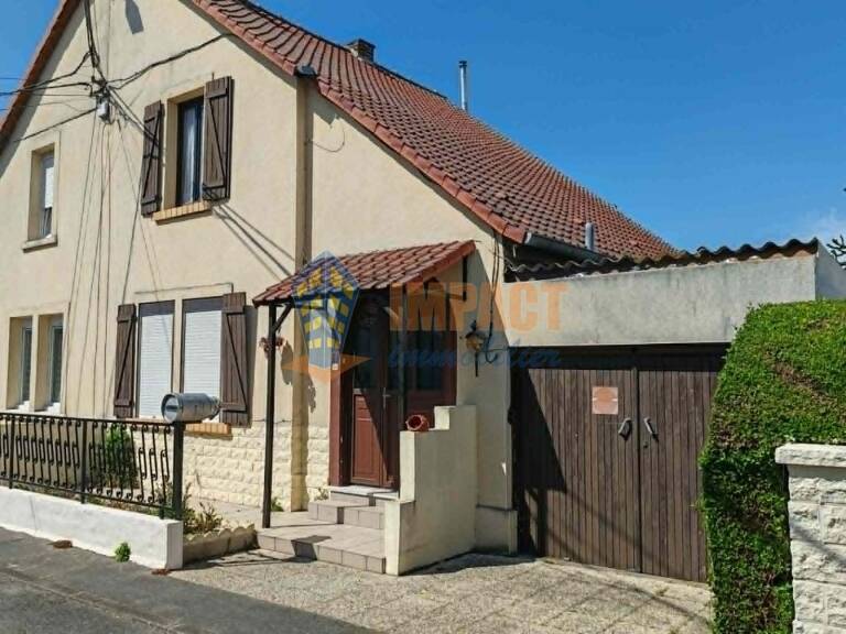 EXCLUSIVITE: Maison semi mitoyenne en semi plain pied, 3 chambres avec garage et jardin — photo 1