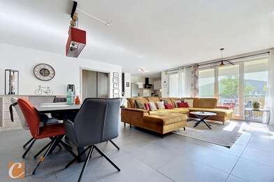 Appartement 6 pièces 270000 €