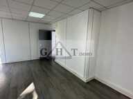 BUREAU 60 M² Á LOUER — photo 2