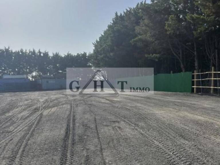 A vendre terrain industriel de 3.400m² — photo 1