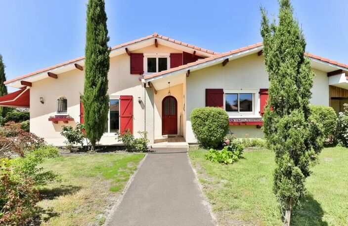 Maison Basco-Landaise rénovée à Sanguinet de 157 m² — photo 4