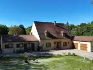 Ensemble contemporain avec maison principale, gîte indépendant, piscine chauffée et vaste terrain — photo 2