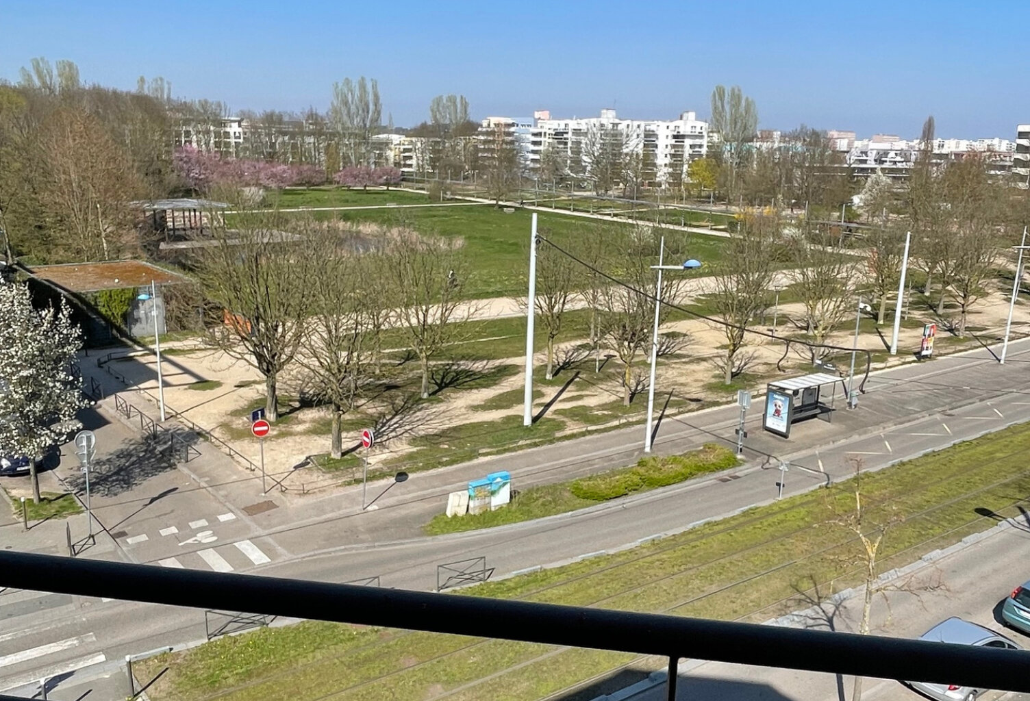 STRASBOURG - 3 pièces - vue dégagée! — photo 1