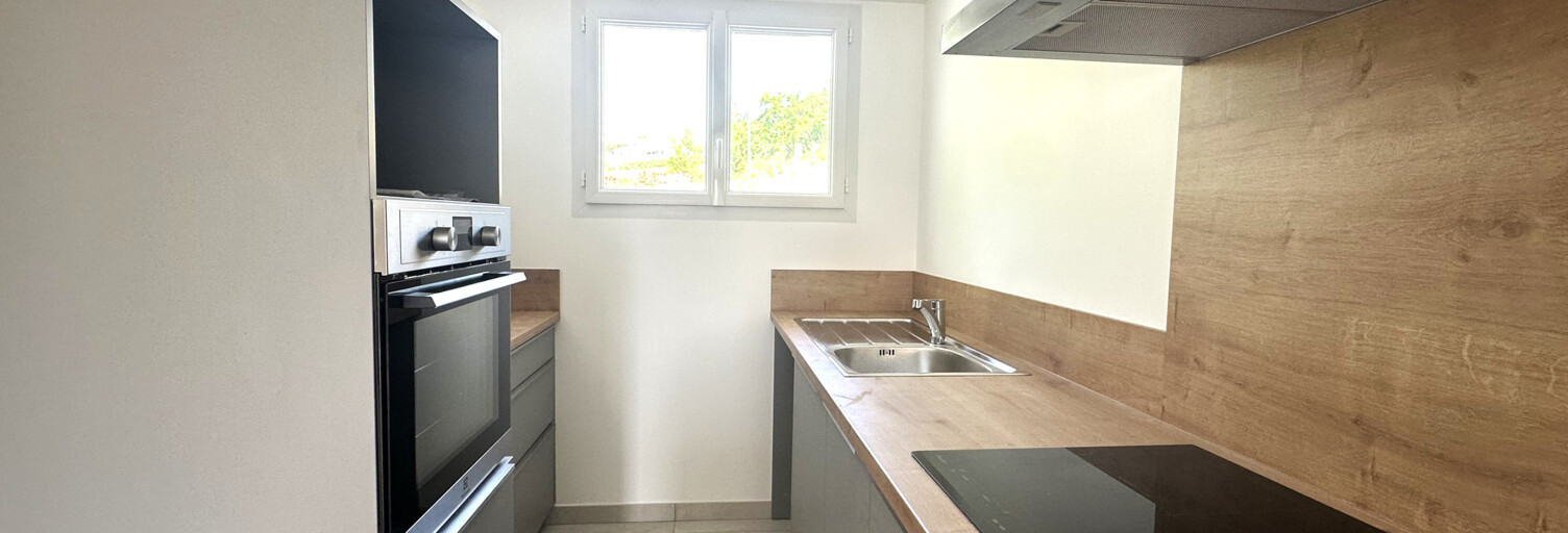 Maison 4 Pièces 102 m² à louer à Amendeuix-Oneix (64120)
