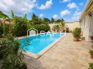 VILLA AVEC PISCINE ET GRANDS ESPACES EXTERIEURS. — photo 2