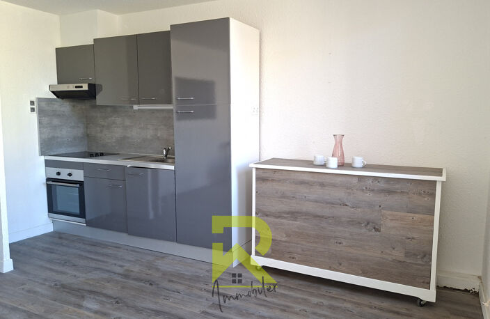 Studio cabine 28 M2 rénové   Extérieur  30 m2   Gruissan Por — photo 4