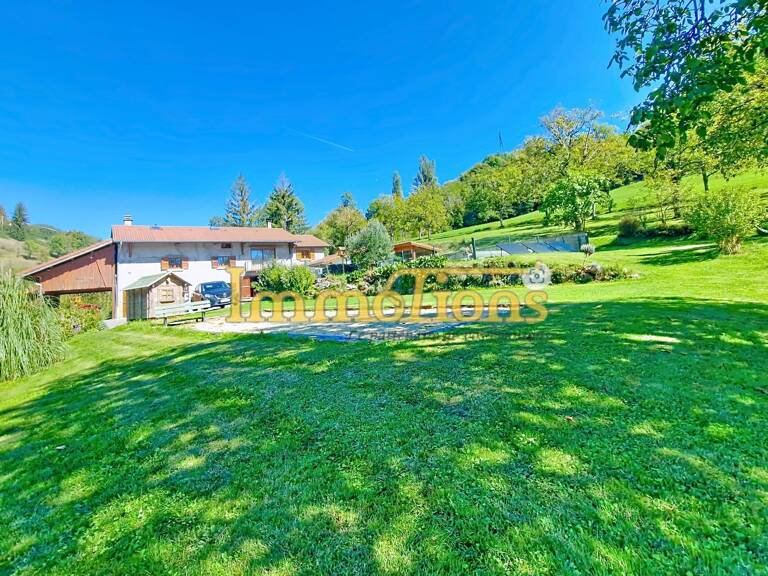 VATILIEU – PROPRIÉTÉ DE CARACTÈRE RÉNOVÉE – 230 m² – 1,5 HA DE PRAIRIE – PISCINE – ÉCURIE — photo 1