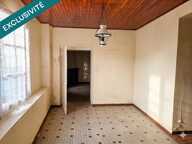 A Tonneins, maison de 110 m² environ ancienne avec fort potentiel, travaux à prévoir. Combles aménageables avec grande hauteur sous plafond. garage, chai, terrain de 14 989 m² — photo 2