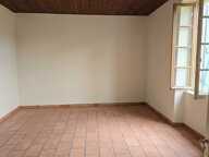 A Tonneins, maison de 110 m² environ ancienne avec fort potentiel, travaux à prévoir. Combles aménageables avec grande hauteur sous plafond. garage, chai, terrain de 14 989 m² — photo 4