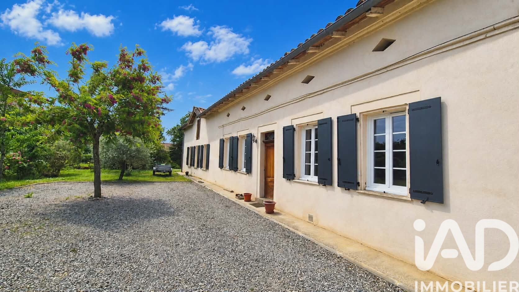 Vente Maison/villa 7 pièces - Photo 2