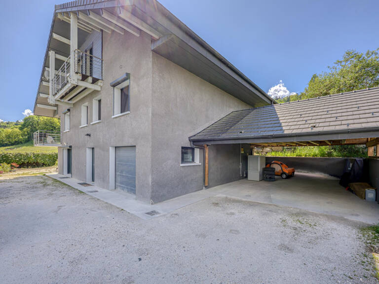 ENTRELACS Grande villa rénovée à vendre — photo 1