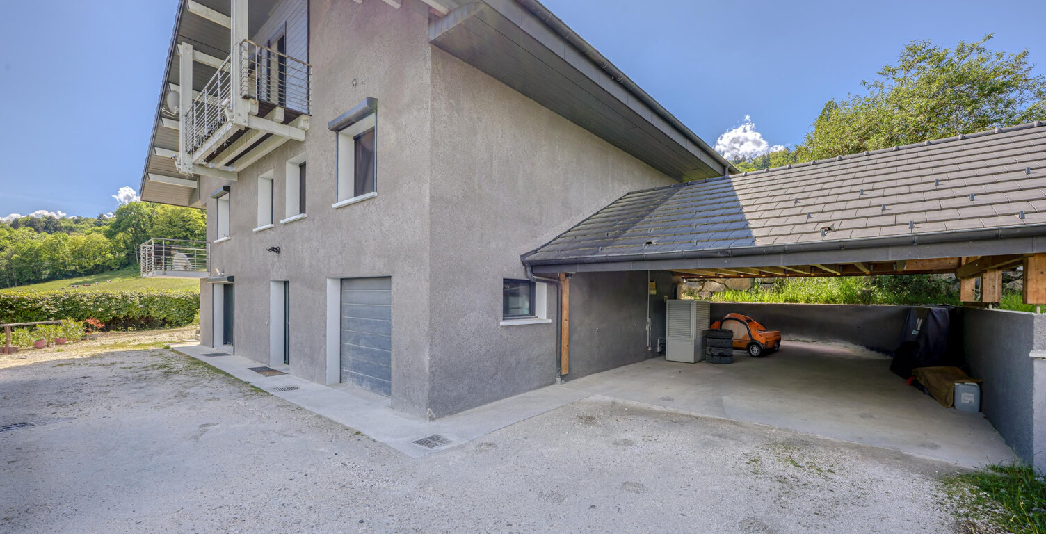 ENTRELACS Grande villa rénovée à vendre — photo 1