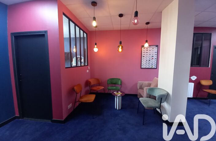 Vente Local commercial 160 m&sup2; — photo 3