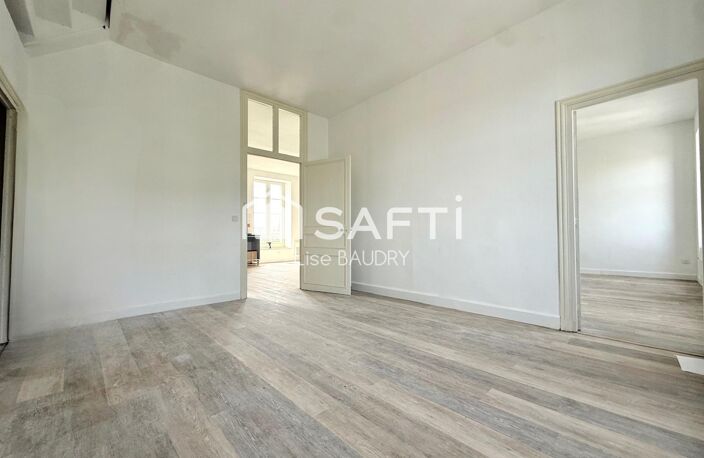 DUPLEX LUMINEUX AU COEUR DE FONTENAY-LE-COMTE — photo 3