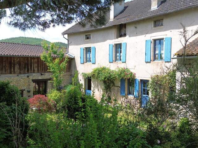 Ensemble immobilier à deux pas de Saint Cirq Lapopie — photo du bien