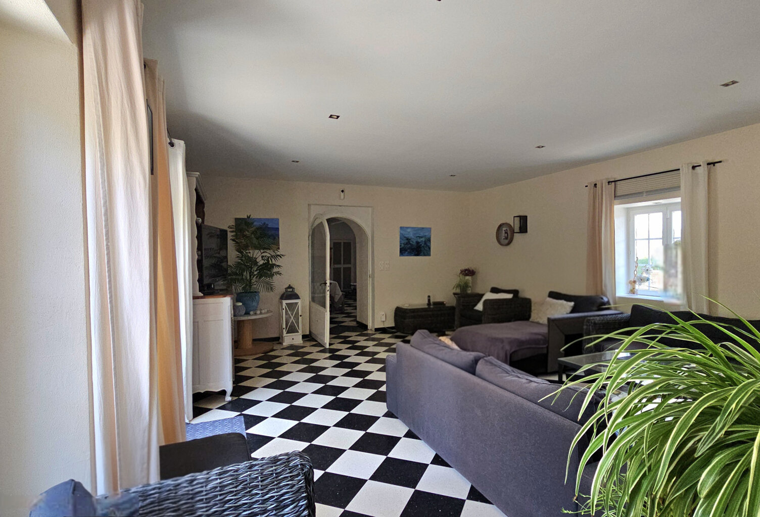 Ensemble immobilier potentiel locatif et regroupement familial — photo 1