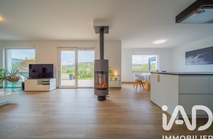 Vente Maison/villa 8 pièces — photo 2