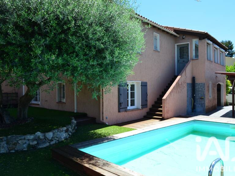 Vente Maison/villa 7 pièces — photo 1