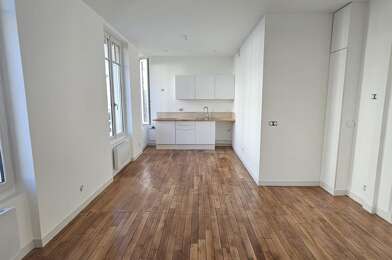 Appartement 3 pièces 895 €