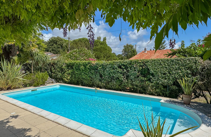 SAINT PALAIS SUR MER - villa avec piscine et jardin paysager — photo 5
