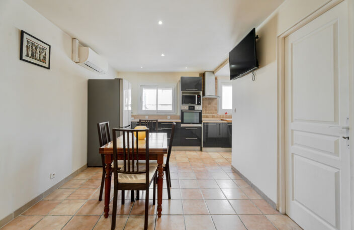 LE PRADET CENTRE VILLE T2 45 m2 VIAGER — photo 3