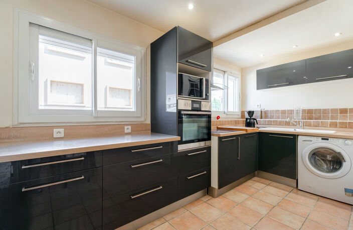 LE PRADET CENTRE VILLE T2 45 m2 VIAGER — photo 4