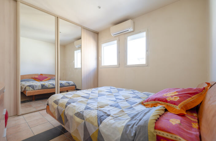 LE PRADET CENTRE VILLE T2 45 m2 VIAGER — photo 5