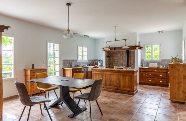 Vente maison 5 pièces 150 m² Objat (19130) — photo 3