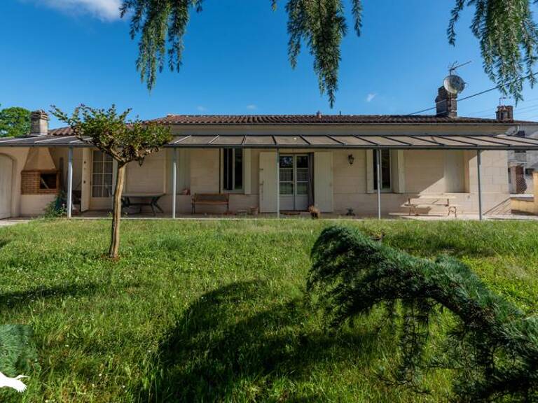 Maison en pierre de 5 pièces principales — photo 1