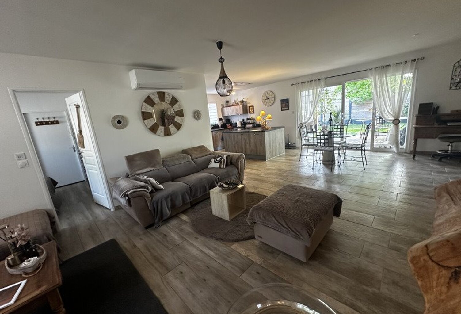 Contemporaine de 4 pièces principales — photo 1