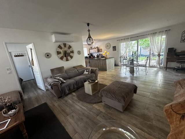 Contemporaine de 4 pièces principales — photo du bien