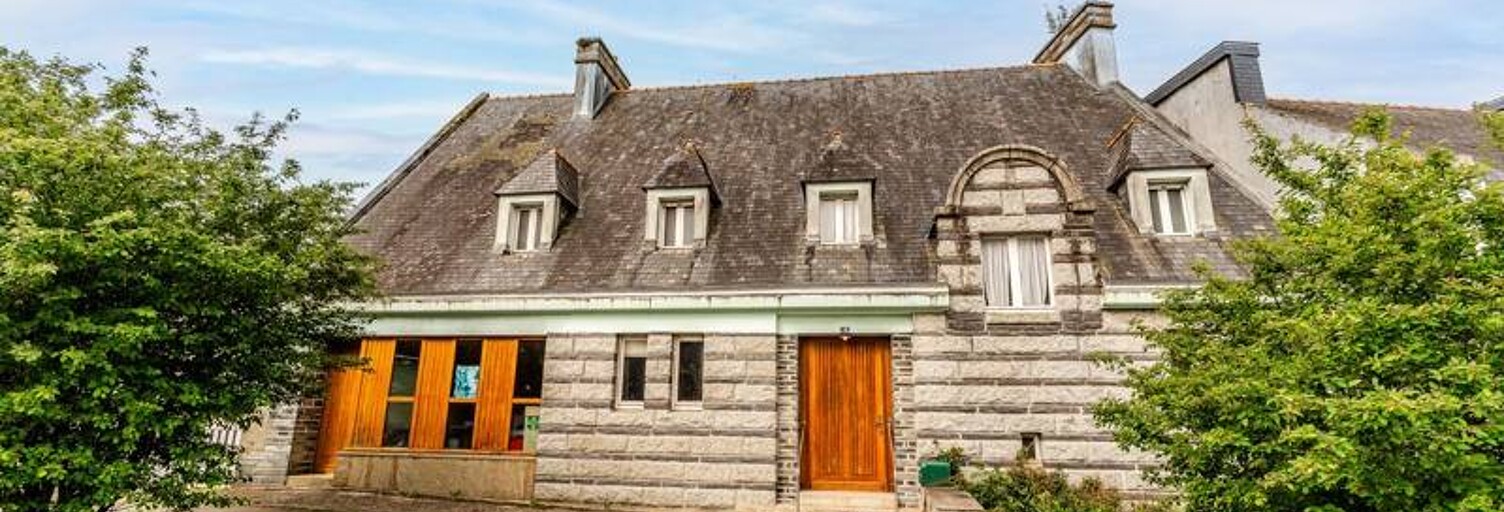 Maison 11 Pièces 345 m² à vendre à Pont-de-Buis-lès-Quimerch (29590)